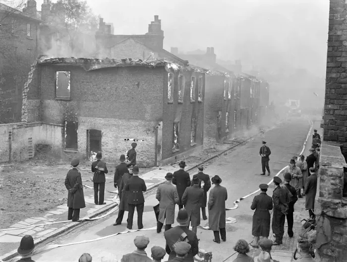Framed Print : Royal houses burned down in Willesden in the presence of Mayor and Fire Brigade. Arrive houses Framed Print : Royal houses burned down in Willesden in the presence of Mayor and Fire Brigade. Arrive houses