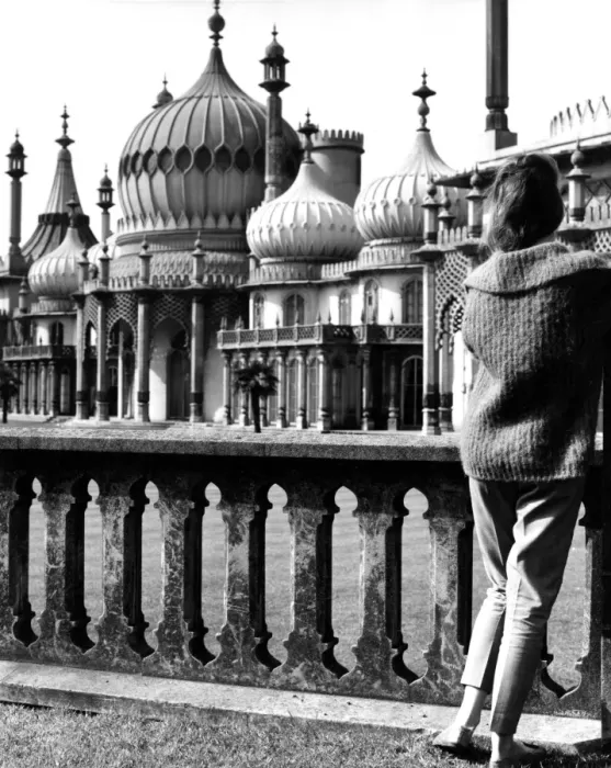Framed Print : The Royal Pavilion, Brighton, Sussex, 1950s / 1960s Framed Print : The Royal Pavilion, Brighton, Sussex, 1950s / 1960s