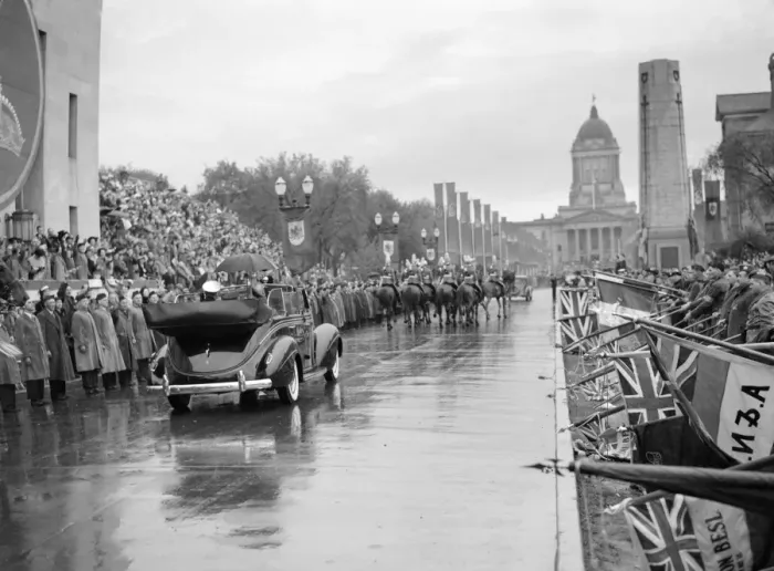 Framed Print : The Royal tour of Canada and the USA by King George VI and Queen Elizabeth, 1939 The King Framed Print : The Royal tour of Canada and the USA by King George VI and Queen Elizabeth, 1939 The King
