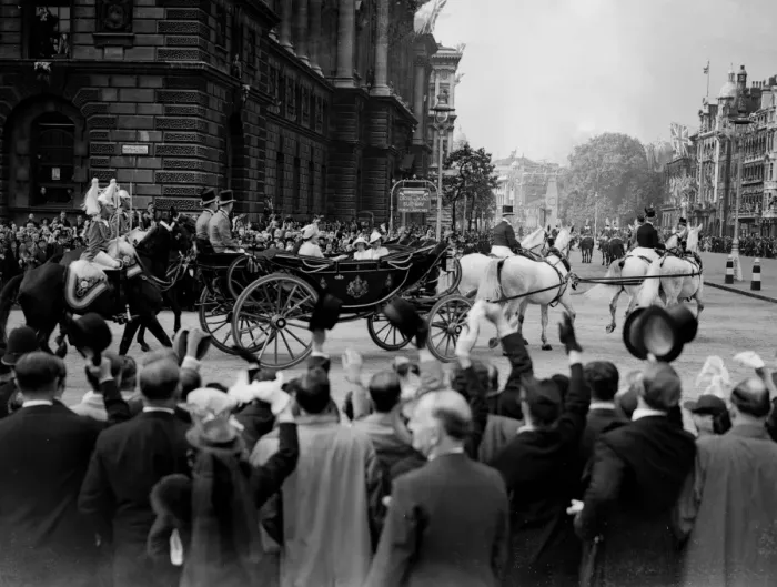 Framed Print : The Royal tour of Canada and the USA by King George VI and Queen Elizabeth, 1939 Framed Print : The Royal tour of Canada and the USA by King George VI and Queen Elizabeth, 1939