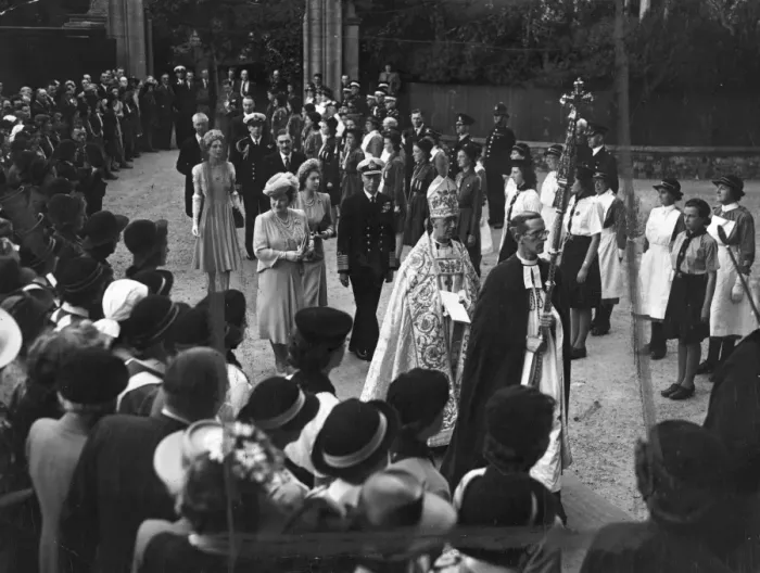 Framed Print : Royal visit to Canterbury. Their Majesties the King and Queen, accompanied by Princess Elizabeth Framed Print : Royal visit to Canterbury. Their Majesties the King and Queen, accompanied by Princess Elizabeth