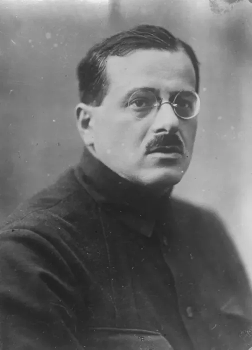 Framed Print : Russias new war Minister. M Unschlict, who, it is expected, will be appointed Framed Print : Russias new war Minister. M Unschlict, who, it is expected, will be appointed