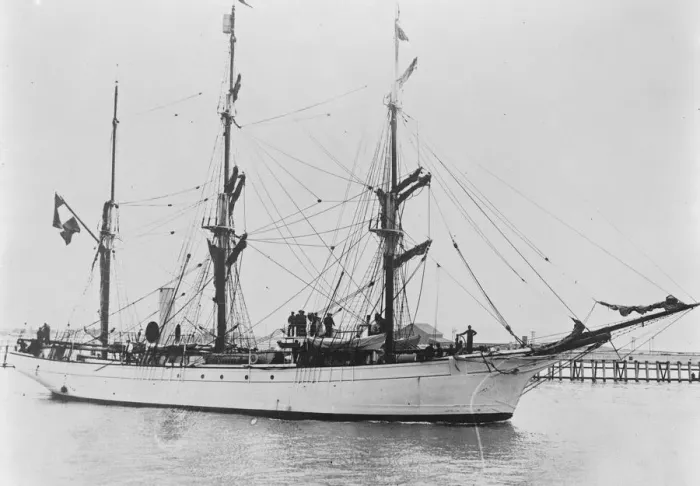 Framed Print : Would search for Amundsen. The Pourquoi Pas which has been offered by the French Framed Print : Would search for Amundsen. The Pourquoi Pas which has been offered by the French