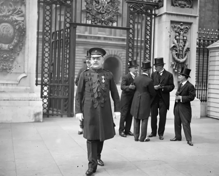 Framed Print : Second investiture at Buckingham Palace. Supt Lewis ( MBE ) of Manchester City Framed Print : Second investiture at Buckingham Palace. Supt Lewis ( MBE ) of Manchester City