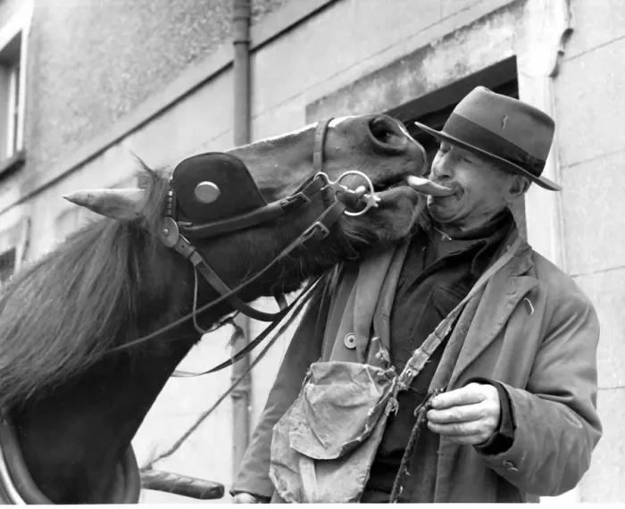 Framed Print : Sharing their lunch. Arthur Gibbs who has had a milk round for fifty six years shares