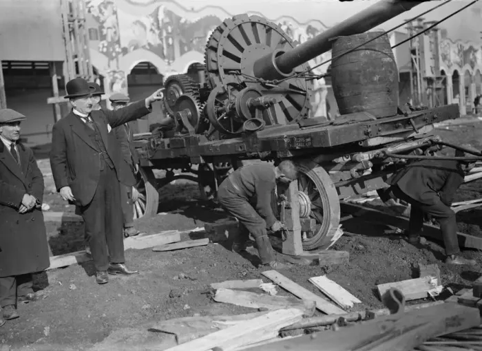 Framed Print : Showman MP directs his own workmen at Wembley. Mr Pat Collins, the showman MP Framed Print : Showman MP directs his own workmen at Wembley. Mr Pat Collins, the showman MP