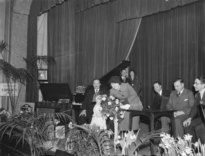 Framed Print : Sidcup exhibition presentation in Kent. 1937 Framed Print : Sidcup exhibition presentation in Kent. 1937