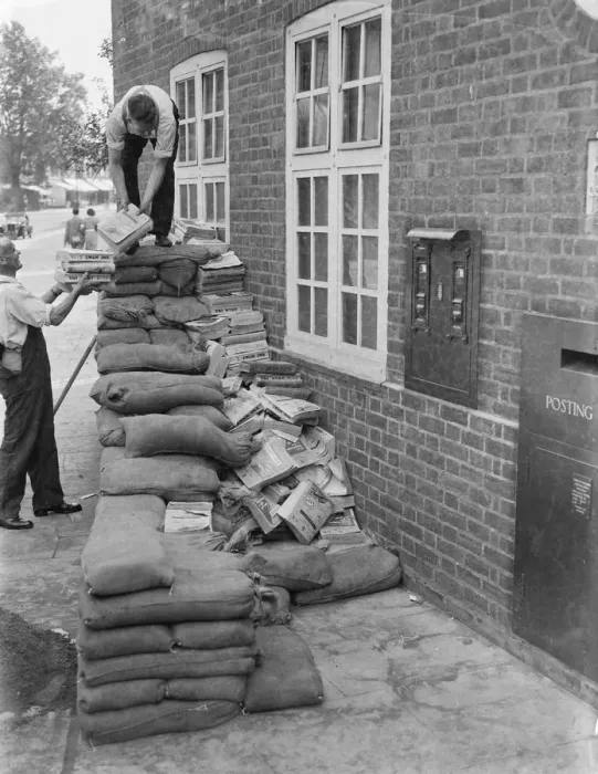 Framed Print : Sidcups General Post Office is being fortified with sandbags and telephone directories Framed Print : Sidcups General Post Office is being fortified with sandbags and telephone directories