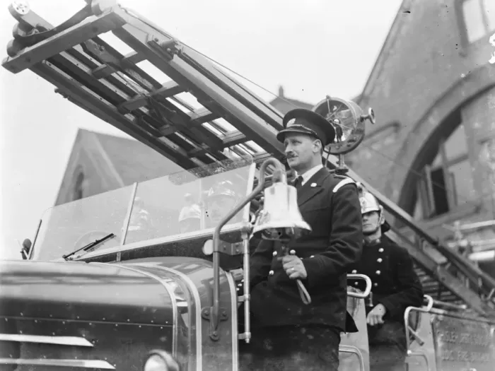 Framed Print : Sidcups new fire engine. 1937