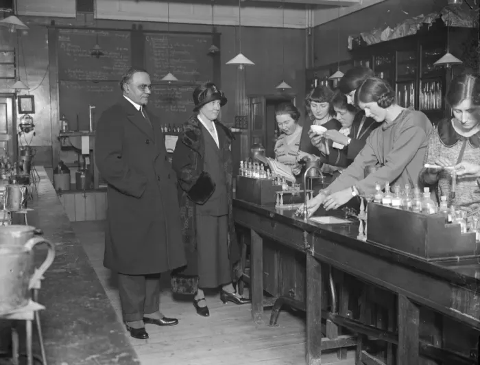 Framed Print : Sir Atul and Lady Chatterjee visit London School of medicine for women. Sir Atul Chatterjee Framed Print : Sir Atul and Lady Chatterjee visit London School of medicine for women. Sir Atul Chatterjee