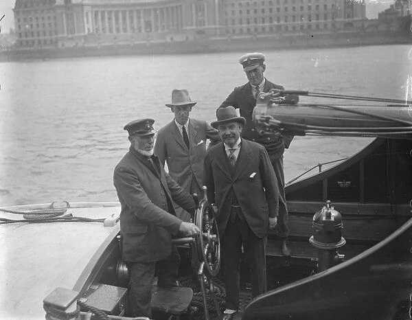 Sir Godfrey Baring makes a lifeboat trip from London to Oxford. Sir Godfrey Baring