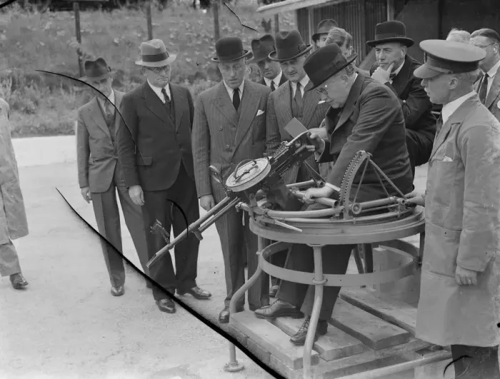 Framed Print : Sir Howard Kingsley Wood, the Secretary of State for Air, visiting the Vickers Framed Print : Sir Howard Kingsley Wood, the Secretary of State for Air, visiting the Vickers