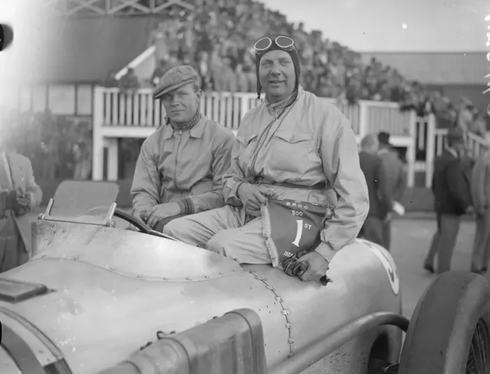 Framed Print : With Sir Malcolm Campell acting as starter, the first 500km race took place at Brooklands