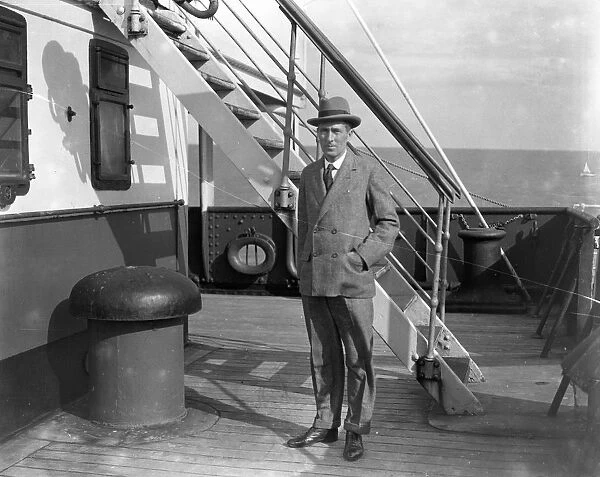 Sir Phillip Gibbs off for a holiday in Cairo, Egypt