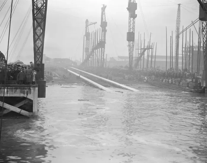 Framed Print : Slipways at Cammel Lairds, Birkenhead 27 November 1920 Framed Print : Slipways at Cammel Lairds, Birkenhead 27 November 1920