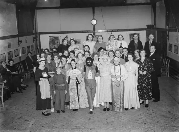 Framed Print : The Social Girls Club in Chislehurst, Kent. 4 December 1936 Framed Print : The Social Girls Club in Chislehurst, Kent. 4 December 1936