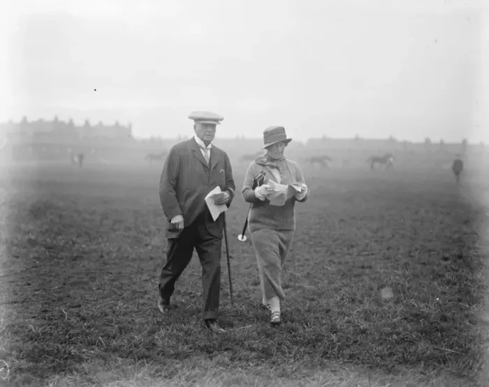 Framed Print : Society at the Doncaster Yearling Sales Mr R Marsh, the kings trainer with Mrs Framed Print : Society at the Doncaster Yearling Sales Mr R Marsh, the kings trainer with Mrs