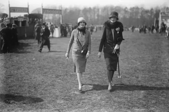 Framed Print : Society at Epsom races. Lady Chesham ( left ) and Hon Sylvia Portman. 19 April 1927 Framed Print : Society at Epsom races. Lady Chesham ( left ) and Hon Sylvia Portman. 19 April 1927