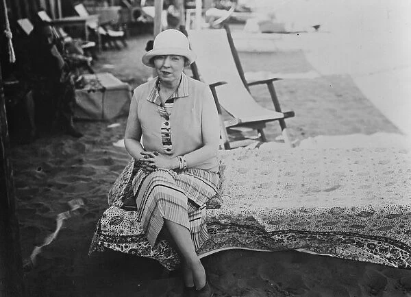 Society at Lido, Venice. Lady Cunard on the famous sands. 7 September 1925