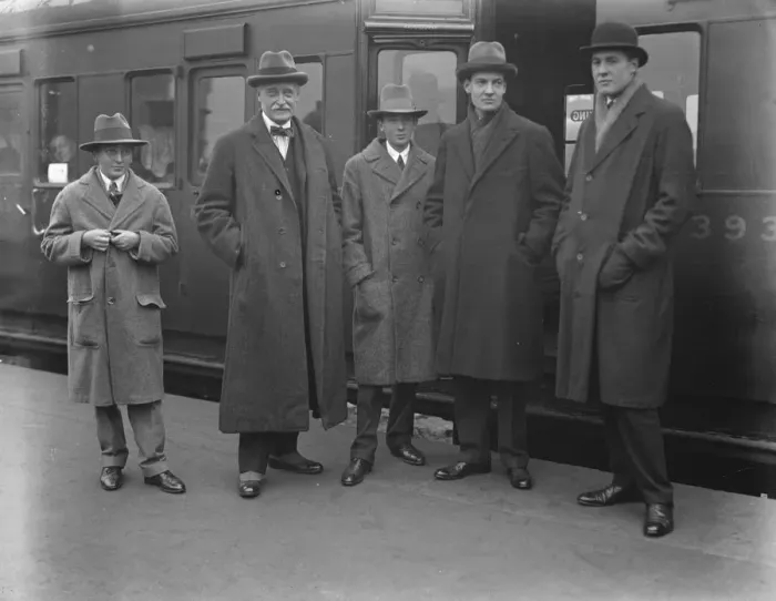 Framed Print : Four sons see Ambassador father off to America. Sir Esme Howard, the British Ambassador Framed Print : Four sons see Ambassador father off to America. Sir Esme Howard, the British Ambassador