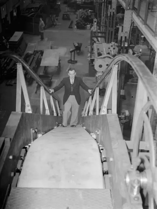 Framed Print : Sovex Ltd moving belt escalator in Erith, London. 4 April 1939 Framed Print : Sovex Ltd moving belt escalator in Erith, London. 4 April 1939