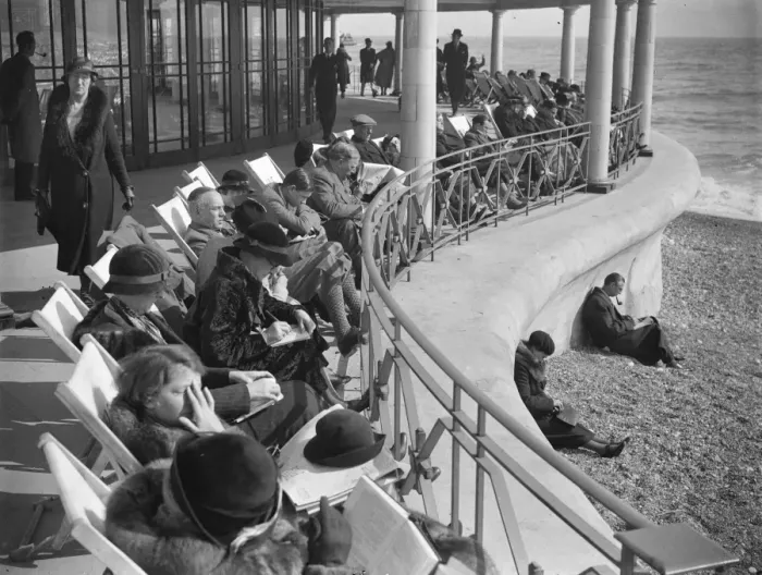 Framed Print : Spring sunshine attracts thousands to Eastbourne. Basking in the Spring sunshine Framed Print : Spring sunshine attracts thousands to Eastbourne. Basking in the Spring sunshine