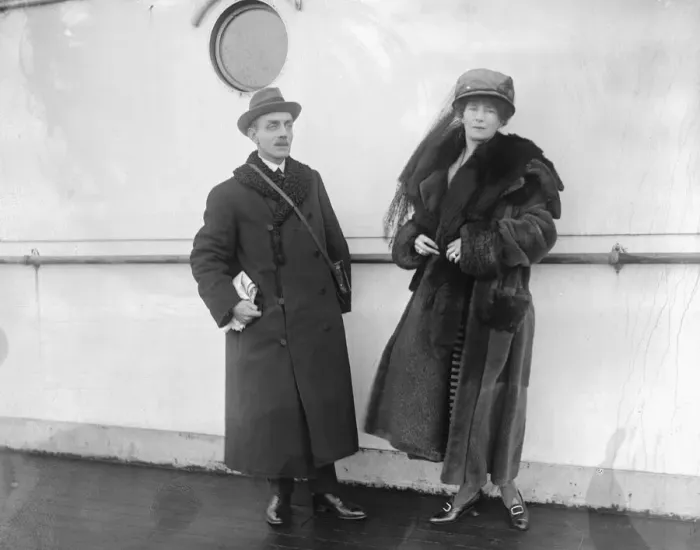 Framed Print : The SS Imperator arrives at Southampton Winifred Graham and her Husband Mr Theodore