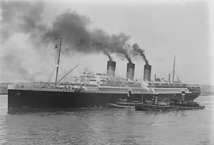 Framed Print : SS Paris General view of the ship 30 May 1922 Framed Print : SS Paris General view of the ship 30 May 1922