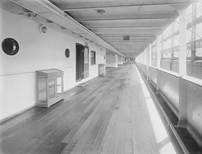 Framed Print : SS Paris The Promenade Deck 30 May 1922 Framed Print : SS Paris The Promenade Deck 30 May 1922