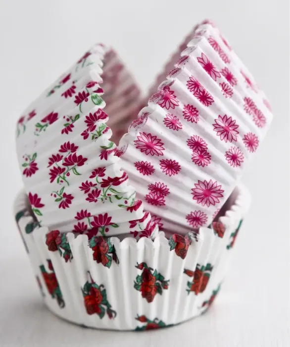 Framed Print : Stack of decorative flowery paper cake and muffin cases credit: Marie-Louise Avery Framed Print : Stack of decorative flowery paper cake and muffin cases credit: Marie-Louise Avery