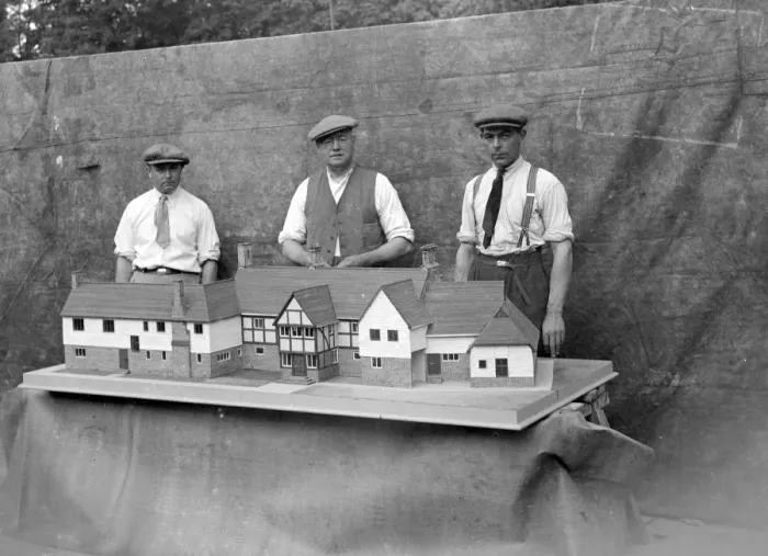 Framed Print : Staplehurst Mat in Kent: Home model by Downton and Son. 1934 Framed Print : Staplehurst Mat in Kent: Home model by Downton and Son. 1934