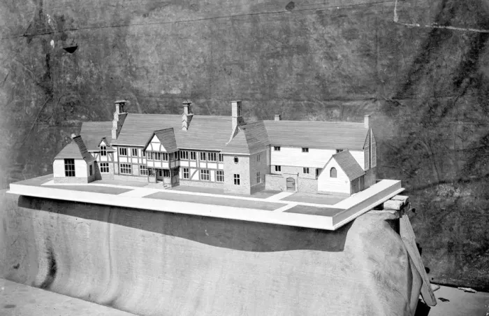 Framed Print : Staplehurst Mat in Kent: Home model by Downton and Son. 1934 Framed Print : Staplehurst Mat in Kent: Home model by Downton and Son. 1934