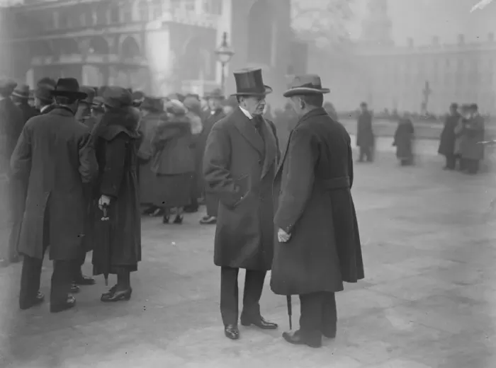 Framed Print : State opening of Parliament. Admiral Lord Beatty chatting to Mr J H Thomas. 15 Framed Print : State opening of Parliament. Admiral Lord Beatty chatting to Mr J H Thomas. 15