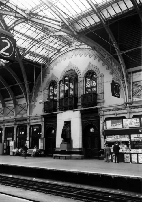 Framed Print : The Station Masters Office Paddington Station 1852-4 by Isambard Kingdom Brunel Framed Print : The Station Masters Office Paddington Station 1852-4 by Isambard Kingdom Brunel