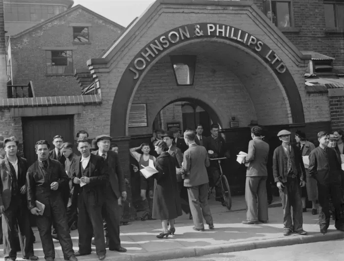 Framed Print : Strikers outside the Johnson and Phillips Ltd factory in Kent. 1939 Framed Print : Strikers outside the Johnson and Phillips Ltd factory in Kent. 1939