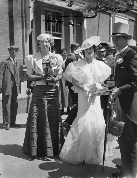 Framed Print : Striking Fashion At Ascot. Ascot, on Royal Hunt Cup day, favoured with even better Framed Print : Striking Fashion At Ascot. Ascot, on Royal Hunt Cup day, favoured with even better