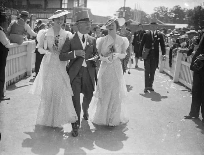 Framed Print : Striking Fashion At Ascot. Ascot, on Royal Hunt Cup day, favoured with even better Framed Print : Striking Fashion At Ascot. Ascot, on Royal Hunt Cup day, favoured with even better