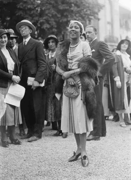 Framed Print : Striking fashions at French Grand Prix meeting at Longchamps. One of the striking Framed Print : Striking fashions at French Grand Prix meeting at Longchamps. One of the striking