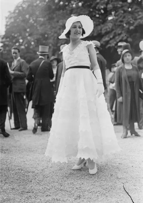 Framed Print : Striking fashions at French Grand Prix meeting at Longchamps. One of the striking Framed Print : Striking fashions at French Grand Prix meeting at Longchamps. One of the striking