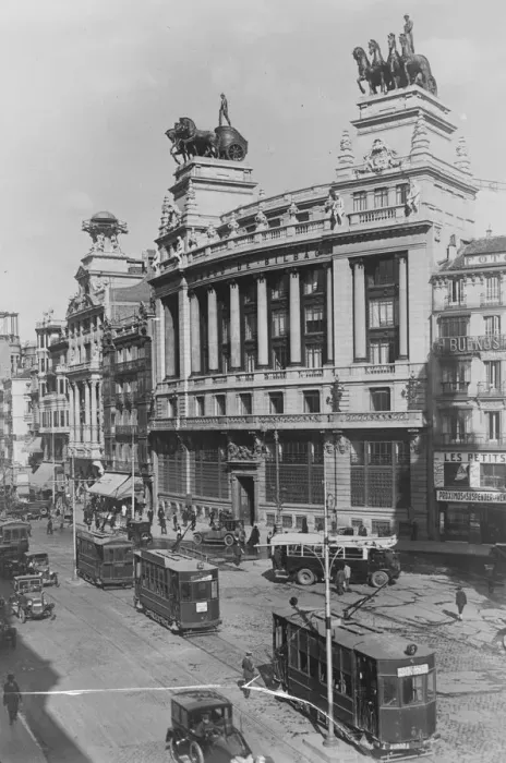 Framed Print : The striking new building of the bank of Bilbao at Madrid. 26 October 1926 Framed Print : The striking new building of the bank of Bilbao at Madrid. 26 October 1926