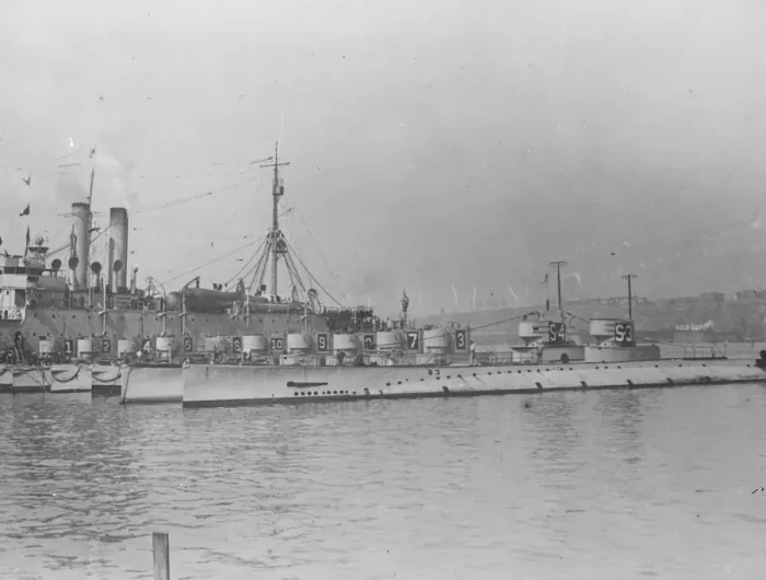 Framed Print : Two submarines of thes type are seen with submarines of the R type 1920 Framed Print : Two submarines of thes type are seen with submarines of the R type 1920