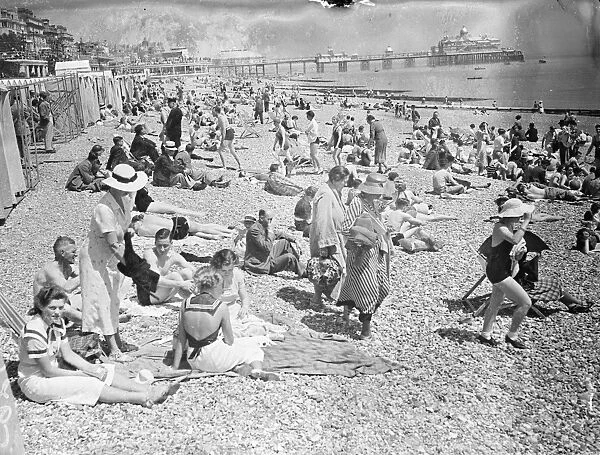 Sunday crowds at Eastbourne. Eastbourne was crowded with Sunday visitors who enjoyed