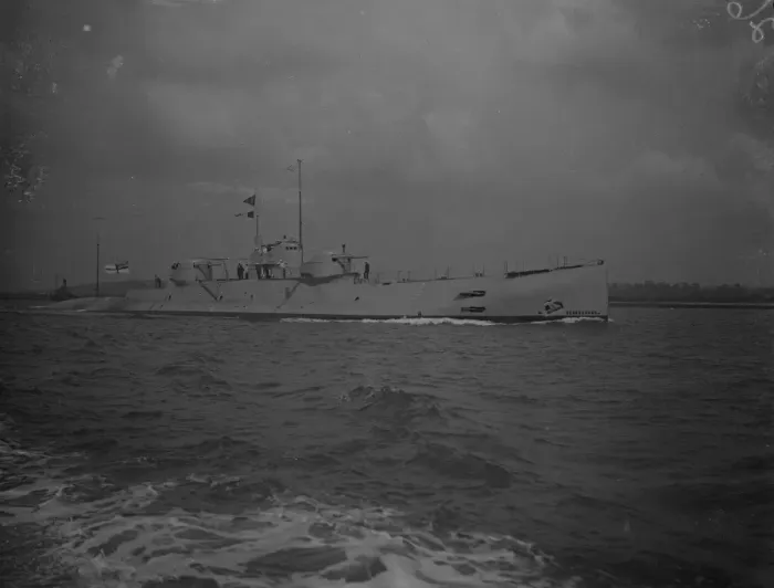 Framed Print : The super submarine leaves Chatham Dreadnought of the under seas HM Submarine X1 was conceived Framed Print : The super submarine leaves Chatham Dreadnought of the under seas HM Submarine X1 was conceived