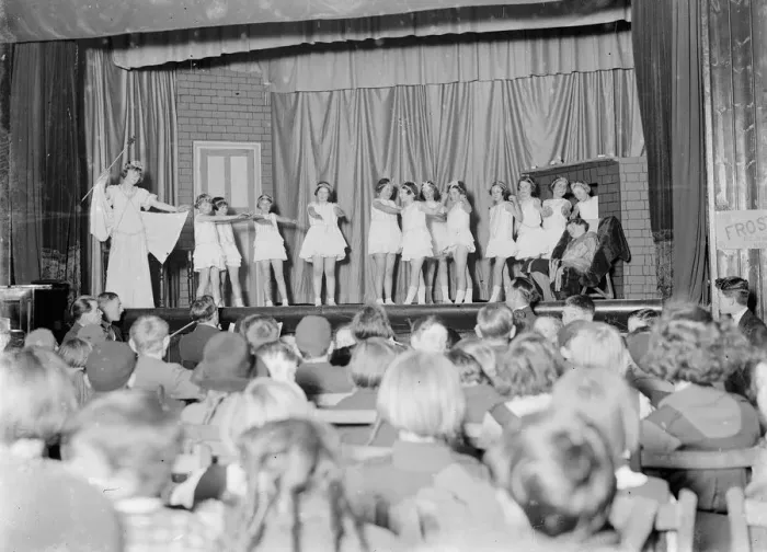 Framed Print : Swanscombe play. 1935 Framed Print : Swanscombe play. 1935