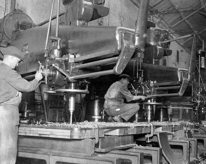 Framed Print : The Swinton works of the Great Western Railway are busy on the annual programme of renewals Framed Print : The Swinton works of the Great Western Railway are busy on the annual programme of renewals