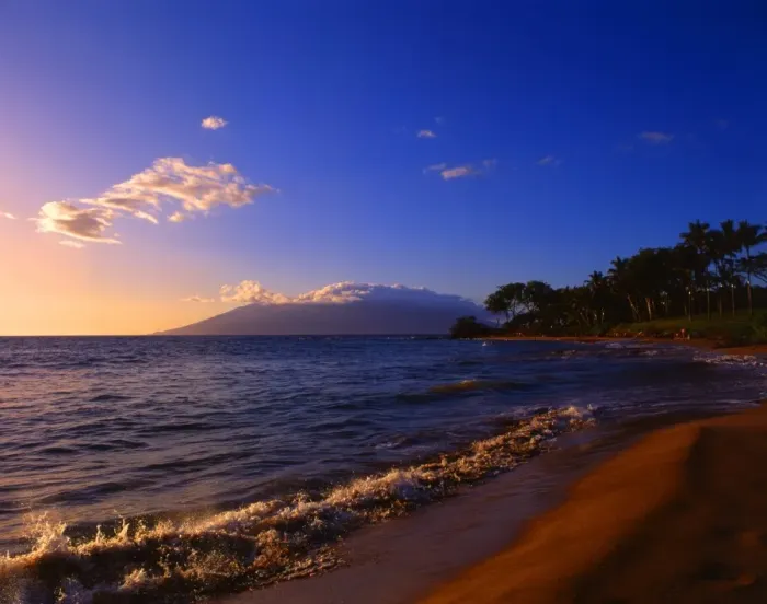 Framed Print : T4. 024. Hawaii group. Island of Maui, shortly before sunset Framed Print : T4. 024. Hawaii group. Island of Maui, shortly before sunset