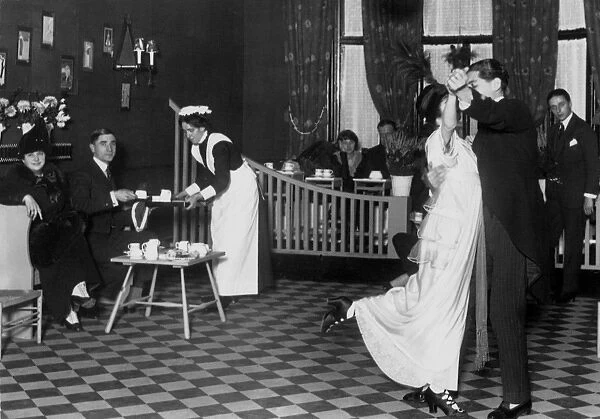 Tea dance 1914 dance  /  dancing  /  party season  /  celebration  /  happy vintage news archive