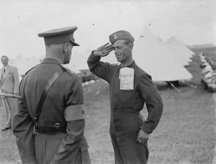Framed Print : Territorial Army recruits at camp in Lympne, Kent. Uniform equipment inspection Framed Print : Territorial Army recruits at camp in Lympne, Kent. Uniform equipment inspection