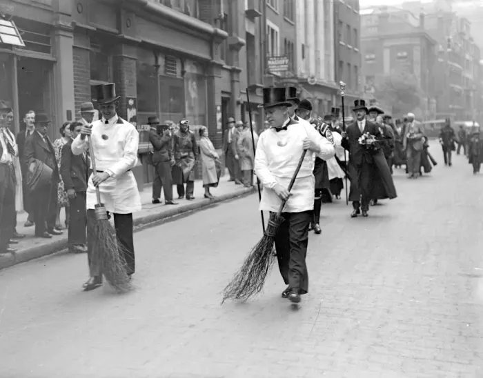 Framed Print : The time honoured custom of sweeping the road on the occasion of the Vintners Company Framed Print : The time honoured custom of sweeping the road on the occasion of the Vintners Company