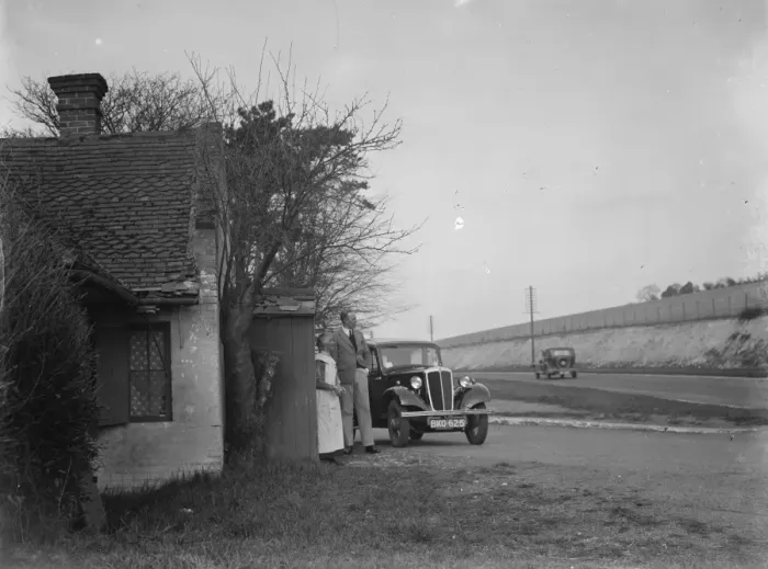 Framed Print : Tollgate Cottage, Farningham, Kent. 1935